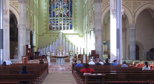 praying in church