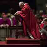 Pope Francis Praying Sml